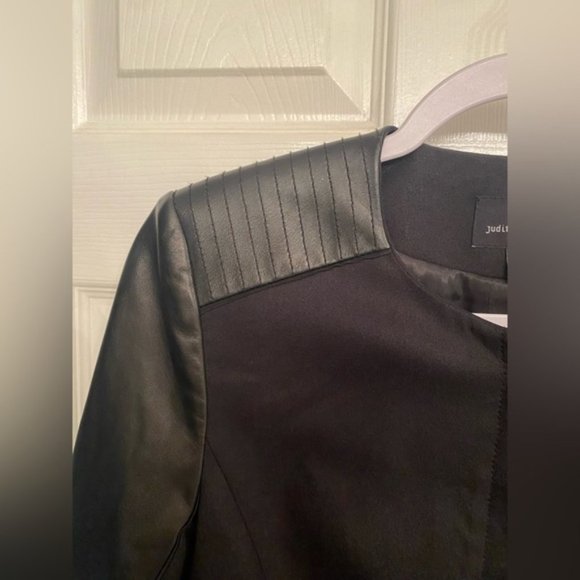 SOLD Judith + Charles Made in Canada Leather and Wool Blazer - Picture 6 of 9